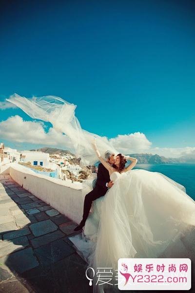 来学习下正确的海岛婚纱照的拍摄姿势吧！1_m.y2ooo.com