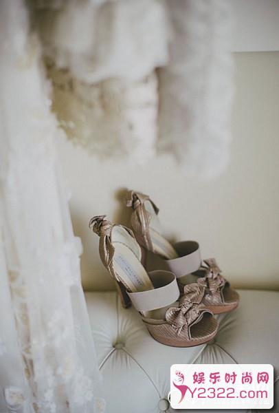 将成熟与青春糅合在一起的婚鞋，象征着女孩变成女人婚礼_Y2OOO.COM第9张