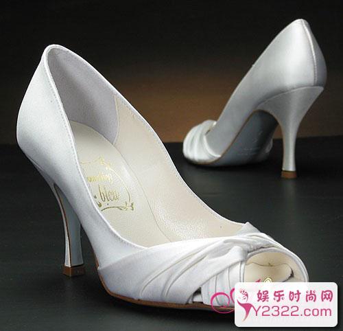 一双华丽的婚礼鞋将承托起你一生最美丽的时刻_Y2OOO.COM第4张