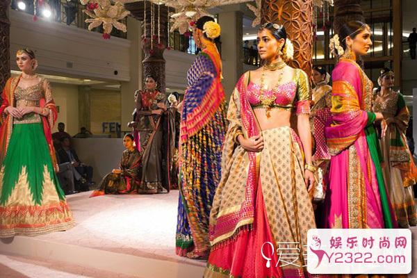 印度本土的设计师们将时尚的服饰元素与传统的印度民族特色完美糅合1_m.y2ooo.com