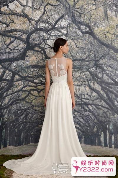 穿上这些婚纱的新娘都宛如优雅灵动的林中仙子。1_m.y2ooo.com