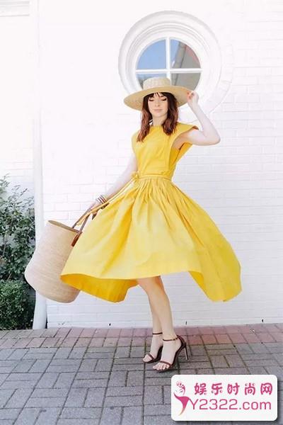 夏天到来，脱下沉闷的黑白灰，穿上靓丽夺目的颜色吧！_Y2OOO.COM第4张