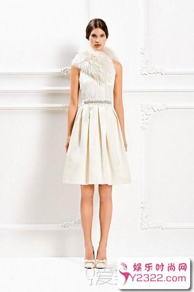 从传统象牙白到短裙婚纱，亮眼的牵牛花印花裙摆_第3页_m.y2ooo.com