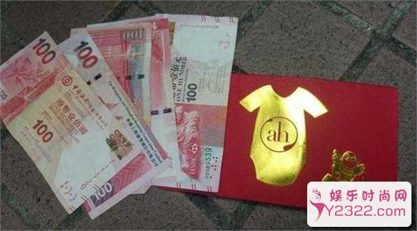黄晓明夫妇发五百元红包给记者被嫌小气 黎姿李嘉欣都派千元