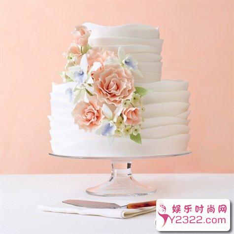 唯美浪漫的婚礼怎能少蛋糕 让你们的爱情在个性鲜花婚礼蛋糕中绽放_Y2OOO.COM第1张