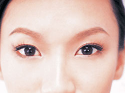 双眼皮胶带怎么贴步骤图解 贴出魅力电眼_第2页_m.y2ooo.com
