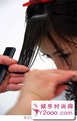 长发女生适合的烫发造型 为出入不同场合增添光彩1_m.y2ooo.com
