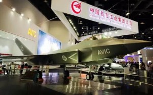 关于北京航展歼31展板数据的争论