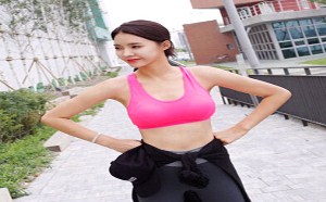 怎样丰胸最有效?清洁乳房后这样“营养+按摩” 怎样丰胸最有效?清洁乳房后这样“营养+按摩”