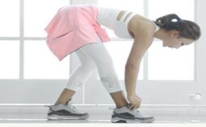 活动身体可以提高睡眠质量，而且还能在快速燃烧脂肪