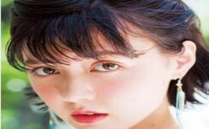 四款炒鸡简单的短发扎发，轻松就能打造美美的短发造型。