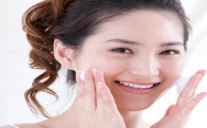 护肤跟化妆一样，都需要不少的小技巧才能事半功倍哦