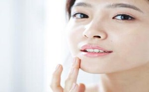 不少妹子都想要小脸，但是小脸不是你想有就能有的