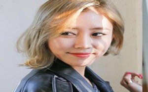 各位美眉顶着的发型也别忘了换季更新哦 各位美眉顶着的发型也别忘了换季更新哦