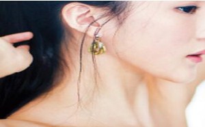 提前做好颈部保养吧!成型的颈纹真真的很难抹平哟!