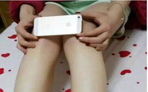 A4腰刷屏还没完呢，iphone6腿又晒起来了！