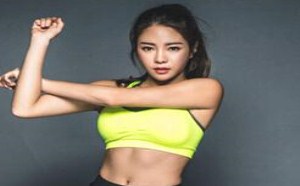 指大腿宽度小于21cm的，健康匀称的长腿