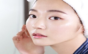 不定期的去角质能有效对皮肤进行深沉的清洁 不定期的去角质能有效对皮肤进行深沉的清洁