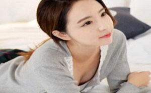 想自信的抬头挺胸不再为胸小自卑?