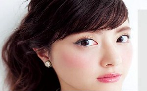 很多美眉都不知道眼霜到底什么时候用最好