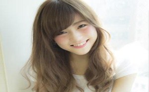 方脸妹子剪错头发容易显得脸宽而且变得很man