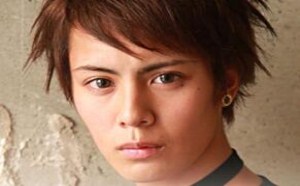 2017日系男生最潮酷的发型来袭 斜刘海是最佳选择 2017日系男生最潮酷的发型来袭 斜刘海是最佳选择