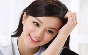 低头族必看!如何去掉颈部细纹 打造完美颈部的日常保养法则 低头族必看!如何去掉颈部细纹 打造完美颈部的日常保养法则