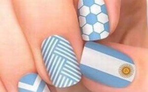 美甲护理步骤教你怎样解决指甲发黄的问题？