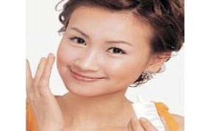 图解正确涂抹粉底的8个步骤与方法