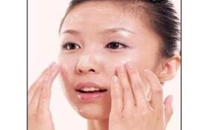 脸部肌肤干燥脱皮该怎么办?如何护理 脸部肌肤干燥脱皮该怎么办?如何护理