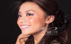 想成为派对焦点 闪粉修饰手臂不容错过