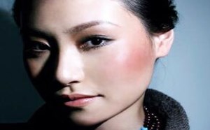 如何根据脸型画腮红 打造出最适合你脸形的腮红