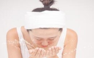 为什么要使用去角质产品 多久用一次呢