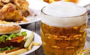 为何会有啤酒肚？啤酒肚是一杯一杯喝出来的吗？