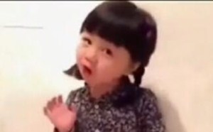 妈妈说我是充电话费送滴,亲嘴儿会生小孩... 妈妈说我是充电话费送滴,亲嘴儿会生小孩...